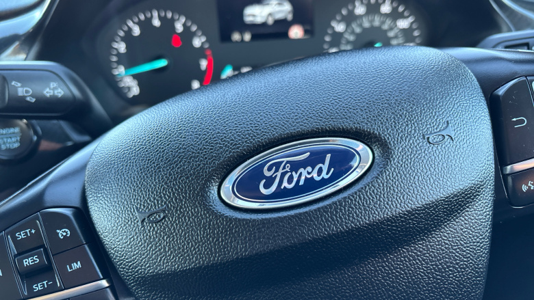 Ford Puma 1.0 EcoBoost Hybrid mHEV Titanium 5dr DCT Petrol Hatchback